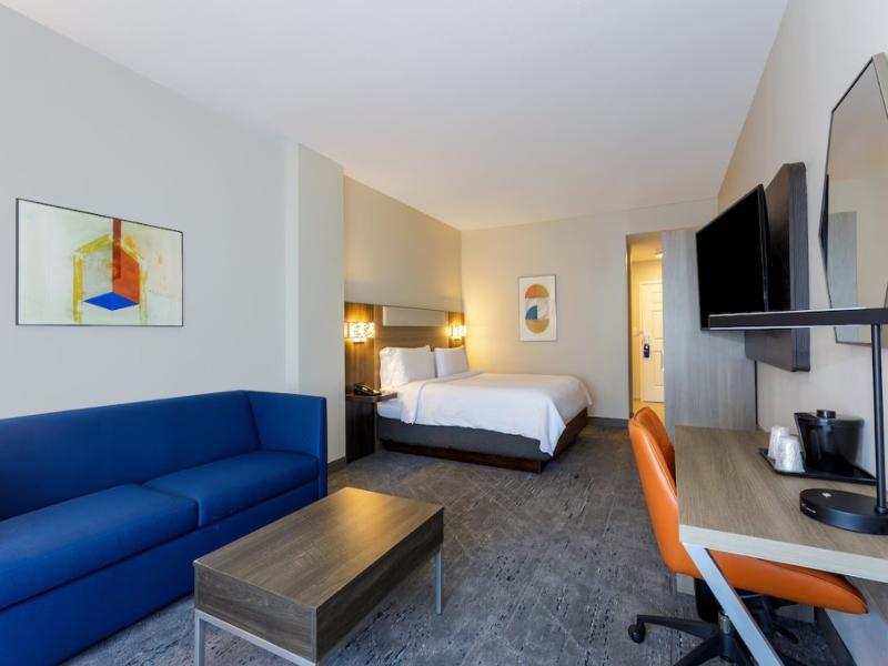 Holiday Inn Express Tampa North image
