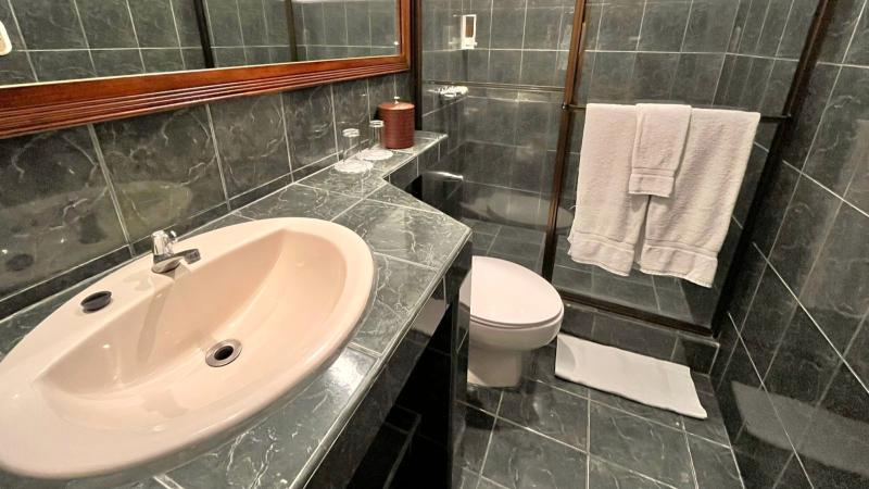 Best Western Hotel & Casino Kamuk image