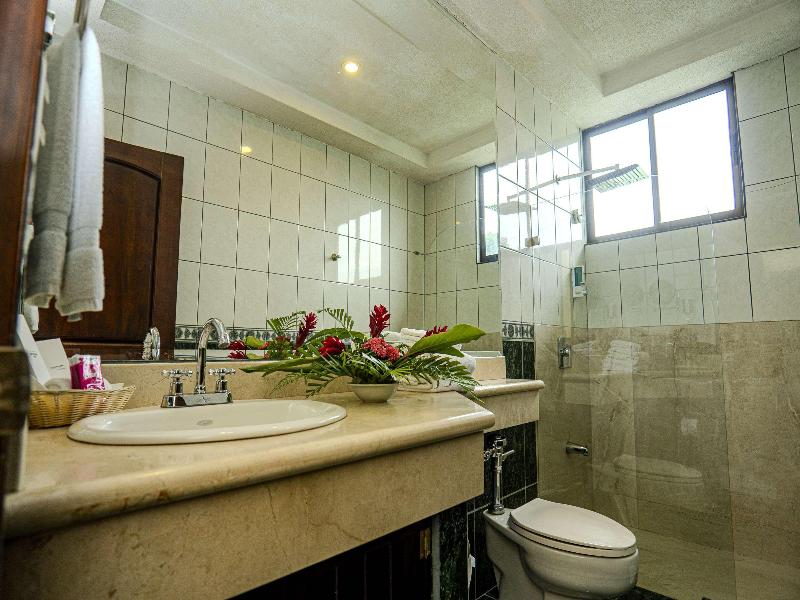 Best Western Hotel & Casino Kamuk image