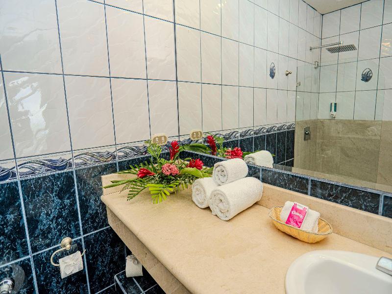Best Western Hotel & Casino Kamuk image