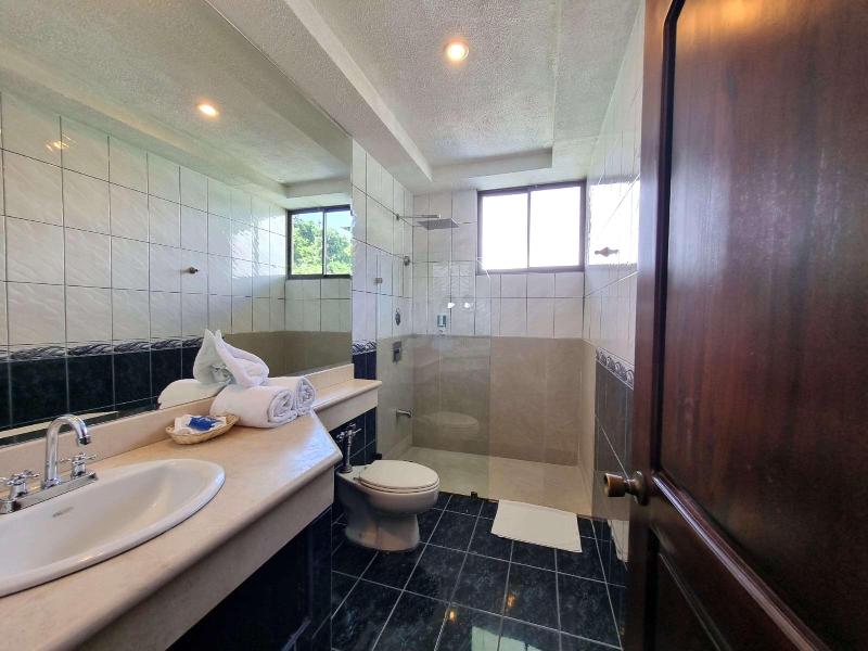 Best Western Hotel & Casino Kamuk image