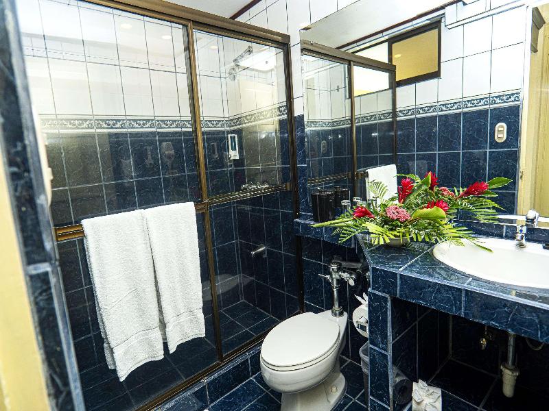 Best Western Hotel & Casino Kamuk image