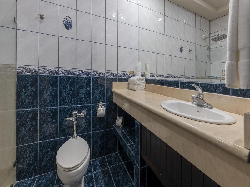 Best Western Hotel & Casino Kamuk image