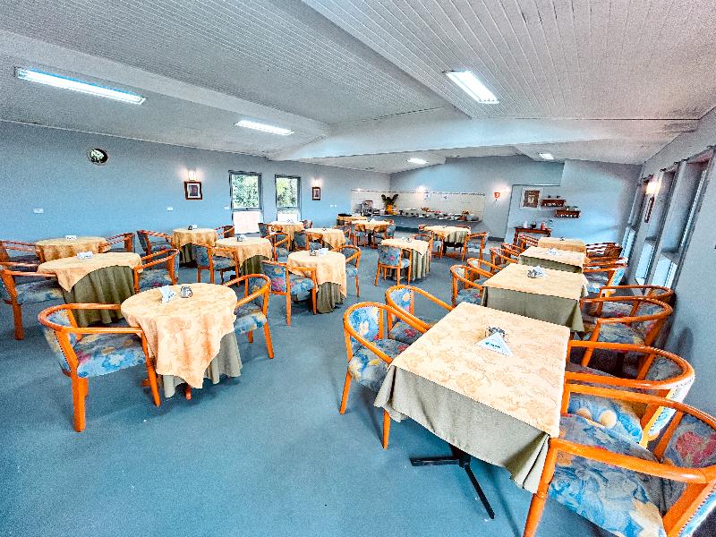 Plaza Inn Week Inn image