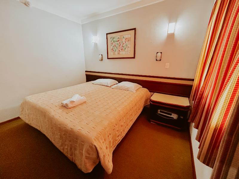 Plaza Inn Week Inn image