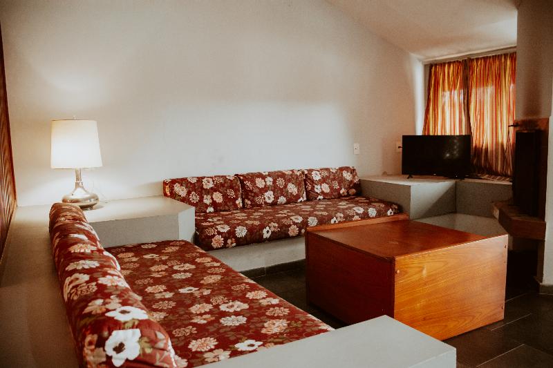 Plaza Inn Week Inn image