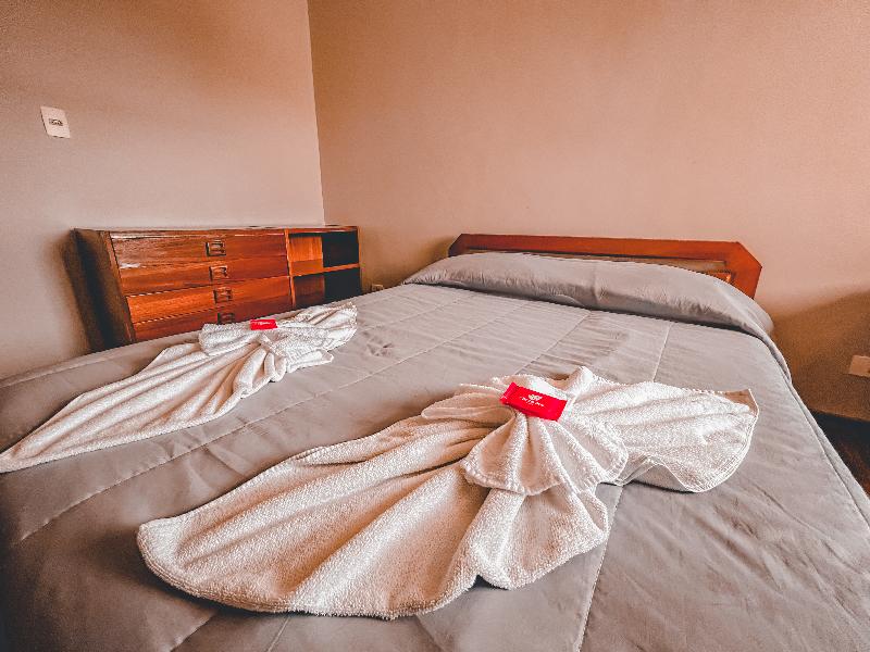 Plaza Inn Week Inn image