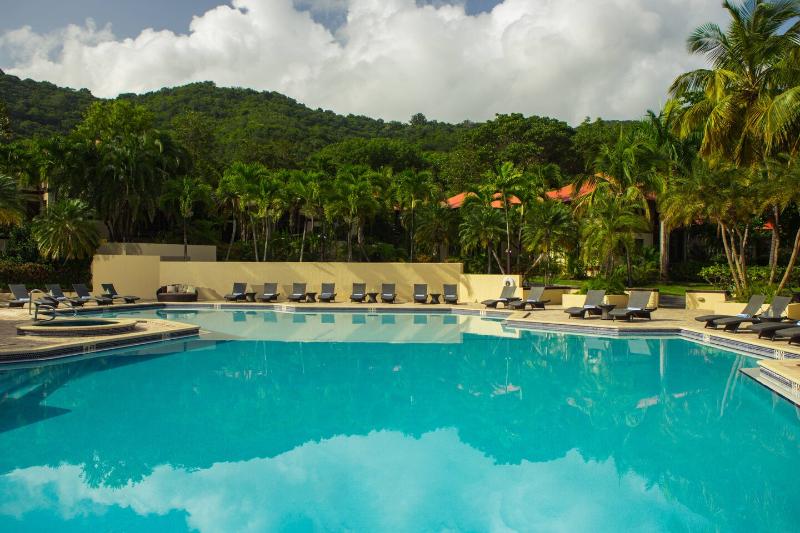 Hotel Carambola Beach Resort