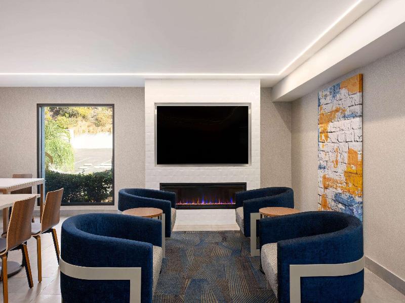La Quinta Inn by Wyndham San Diego - Miramar image