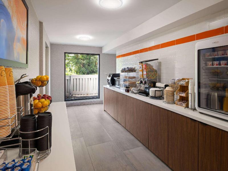 La Quinta Inn by Wyndham San Diego - Miramar image