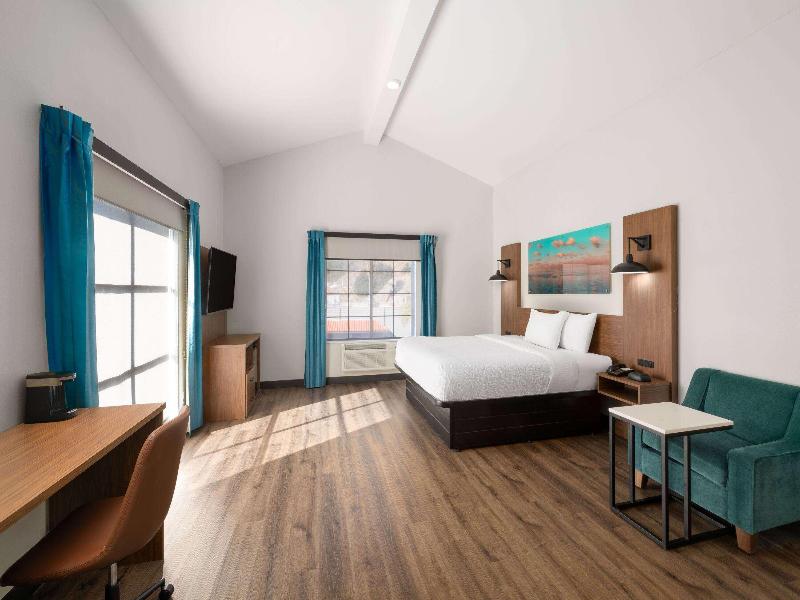 La Quinta Inn by Wyndham San Diego - Miramar image