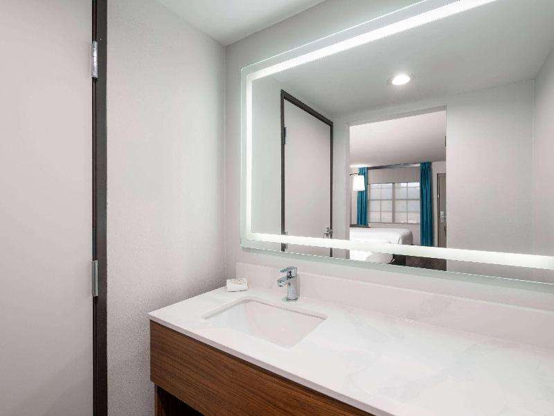 La Quinta Inn by Wyndham San Diego - Miramar image