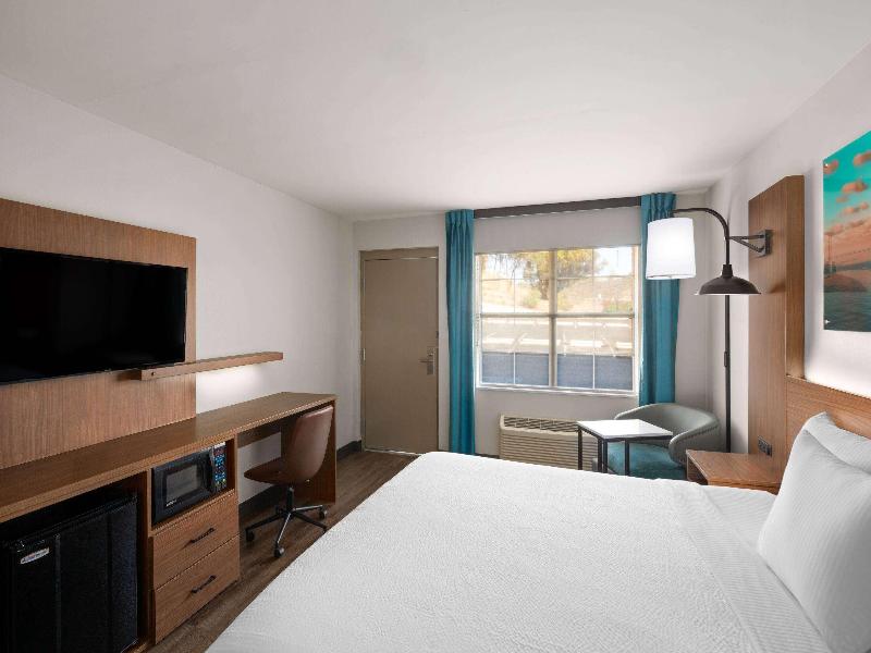 La Quinta Inn by Wyndham San Diego - Miramar image