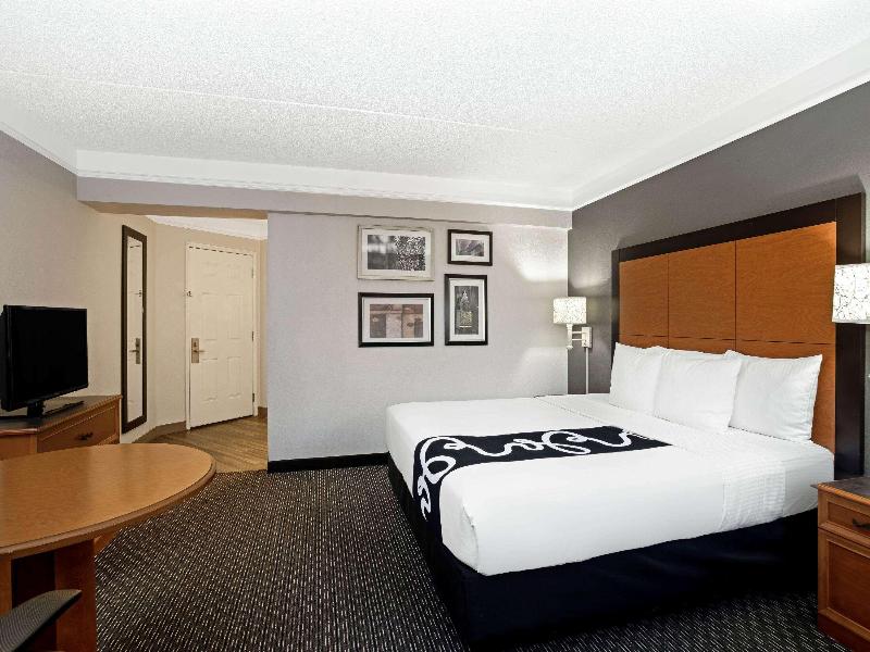 La Quinta Inn & Suites Tucson Airport image