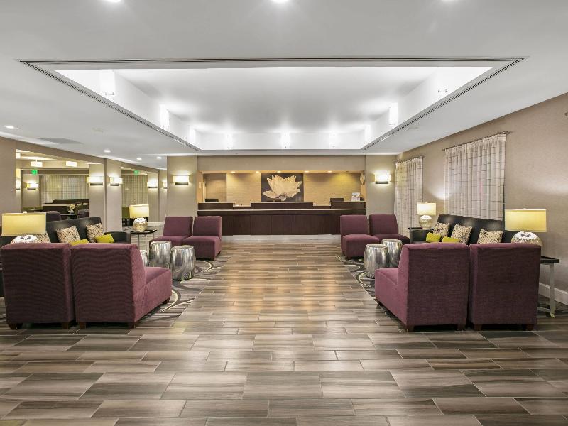 La Quinta inn & Suites DFW Airport South/Irving image