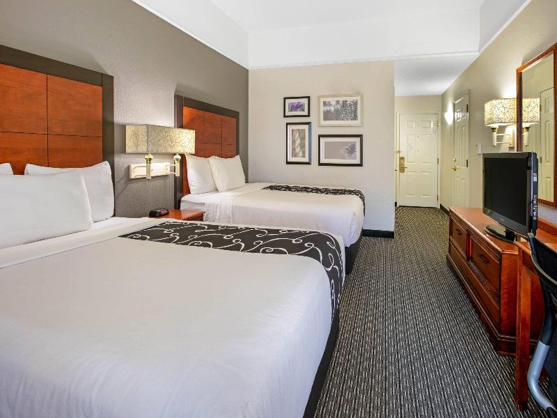 La Quinta inn & Suites DFW Airport South/Irving image