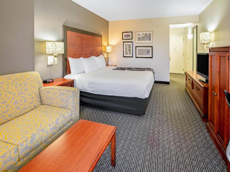 La Quinta inn & Suites DFW Airport South/Irving image