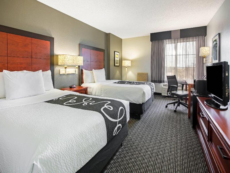 La Quinta inn & Suites DFW Airport South/Irving image
