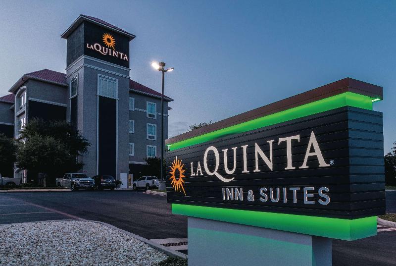 La Quinta Inn & Suites San Antonio Northwest