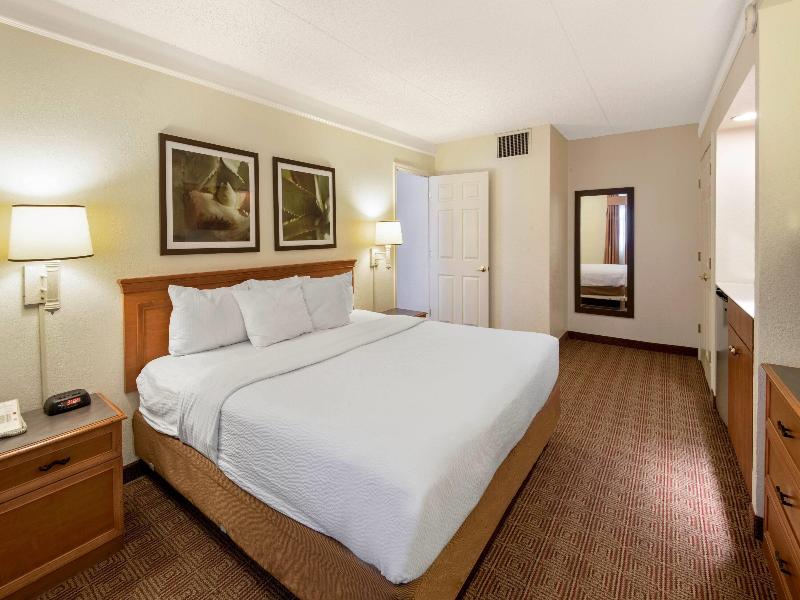 La Quinta Inn San Antonio Market Square image