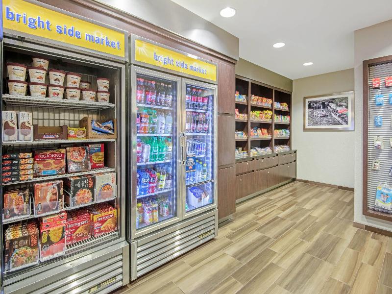 La Quinta Inn and Suites San Antonio Airport image