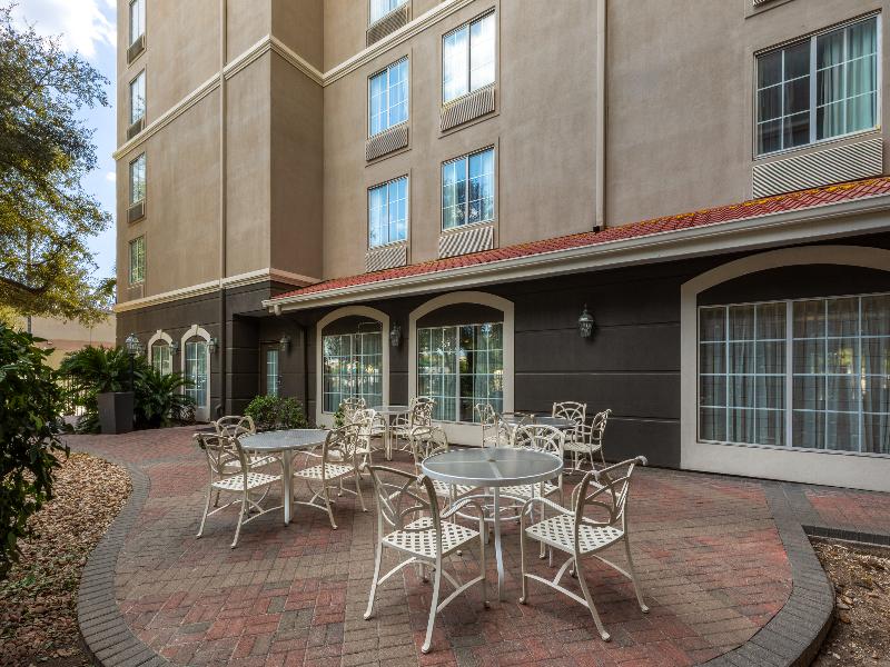 La Quinta Inn and Suites San Antonio Airport image