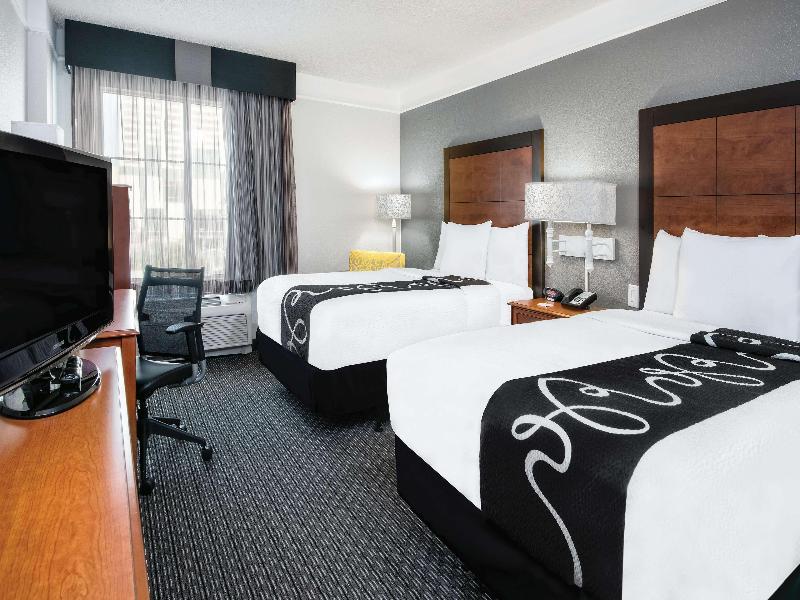 La Quinta Inn & Suites San Antonio Riverwalk image