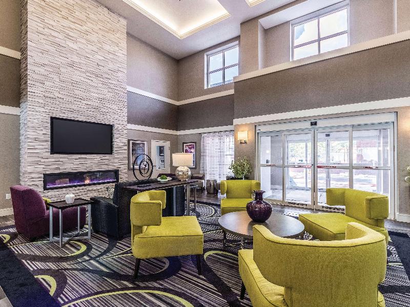 La Quinta Inn & Suites San Antonio Downtown image