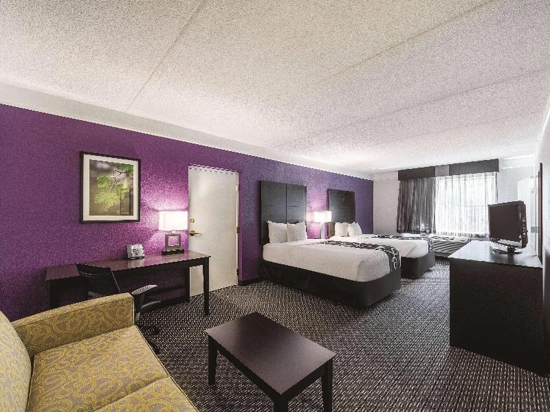 La Quinta Inn & Suites San Antonio Downtown image