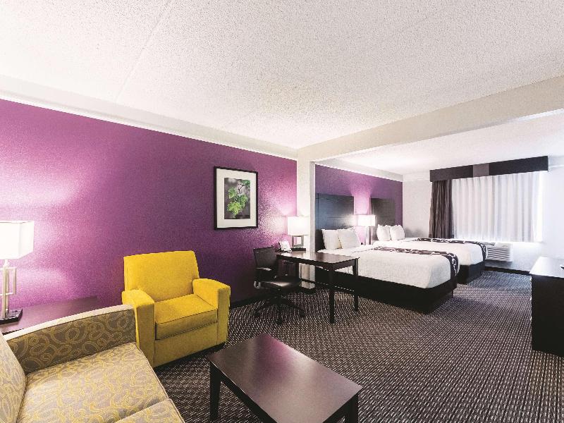 La Quinta Inn & Suites San Antonio Downtown image