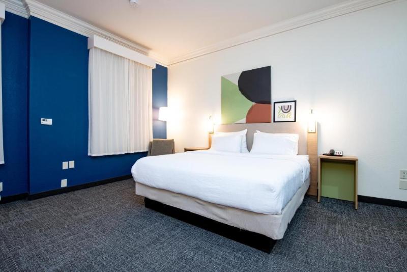 Spark by Hilton Lafayette South