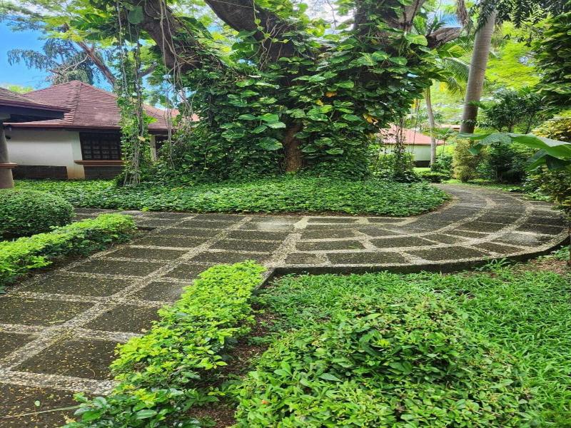 Villa Acacia image