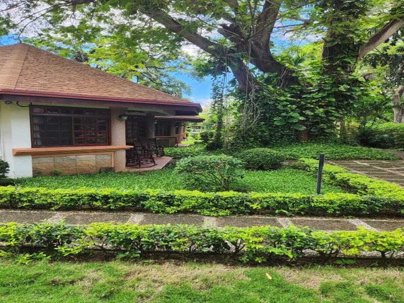 Villa Acacia image