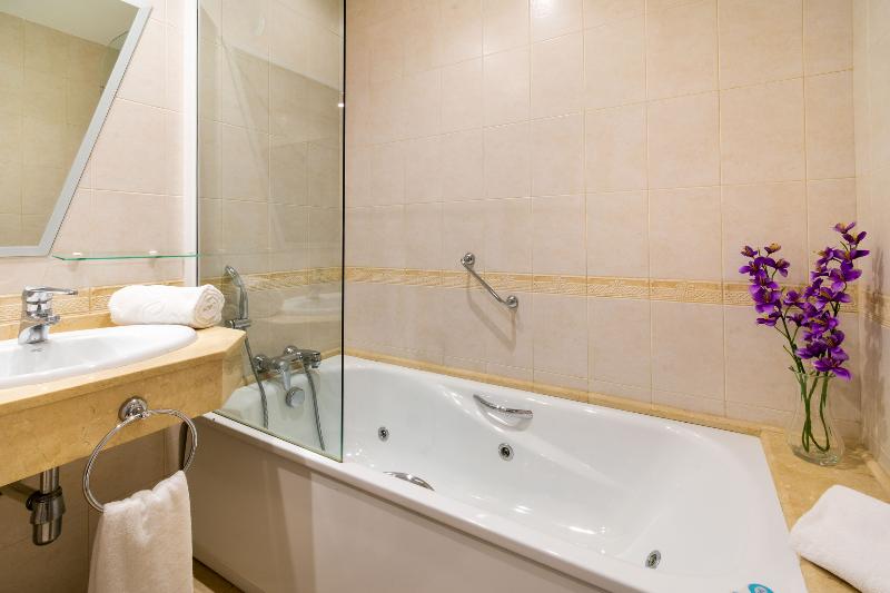 Albir Confort Avenida Apartamentos image