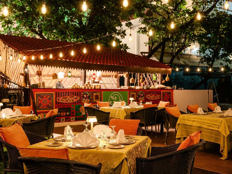 Novotel Mumbai Juhu Beach image