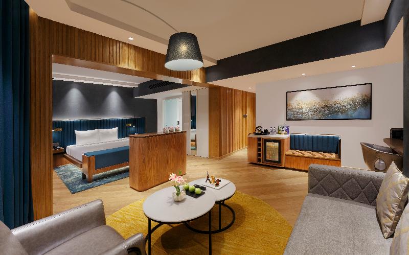 Novotel Mumbai Juhu Beach