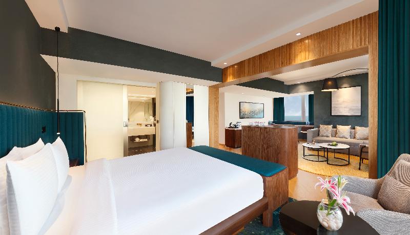 Novotel Mumbai Juhu Beach