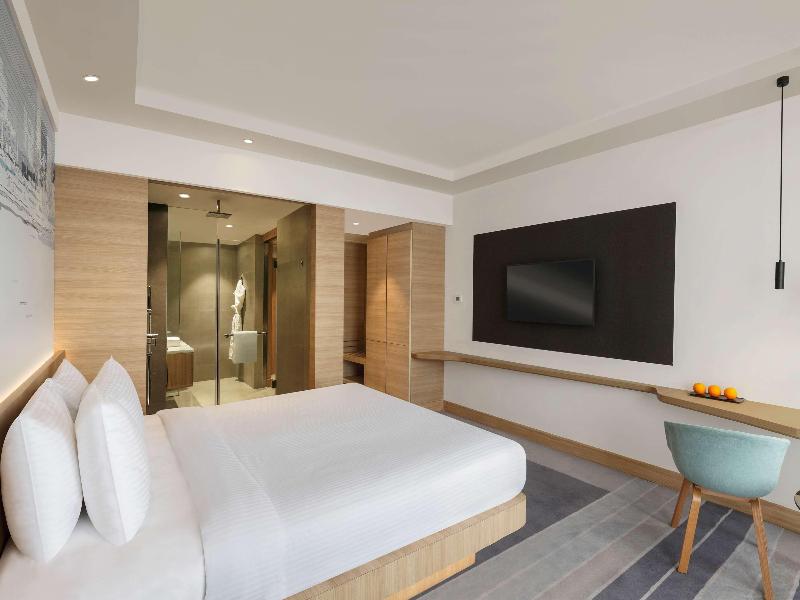 Novotel Mumbai Juhu Beach