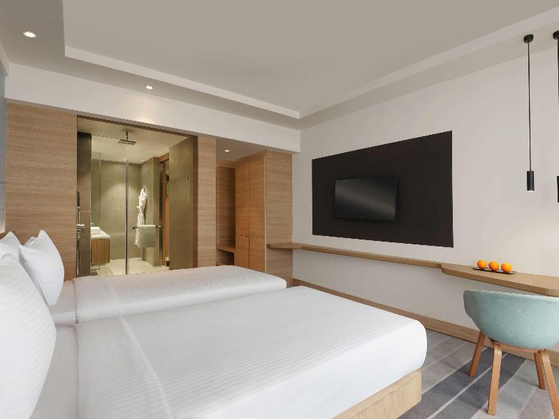 Novotel Mumbai Juhu Beach