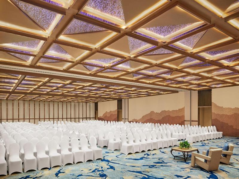 Jw Marriott Mumbai Juhu image