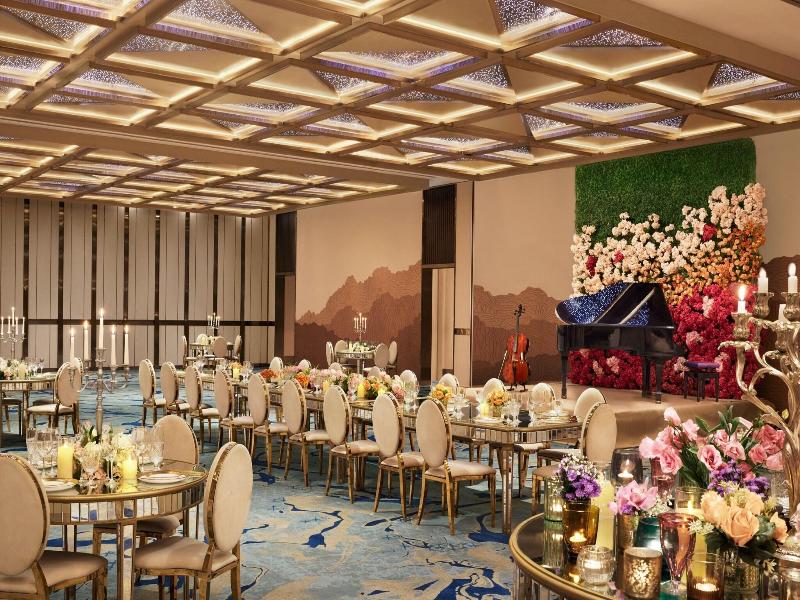 Jw Marriott Mumbai Juhu image