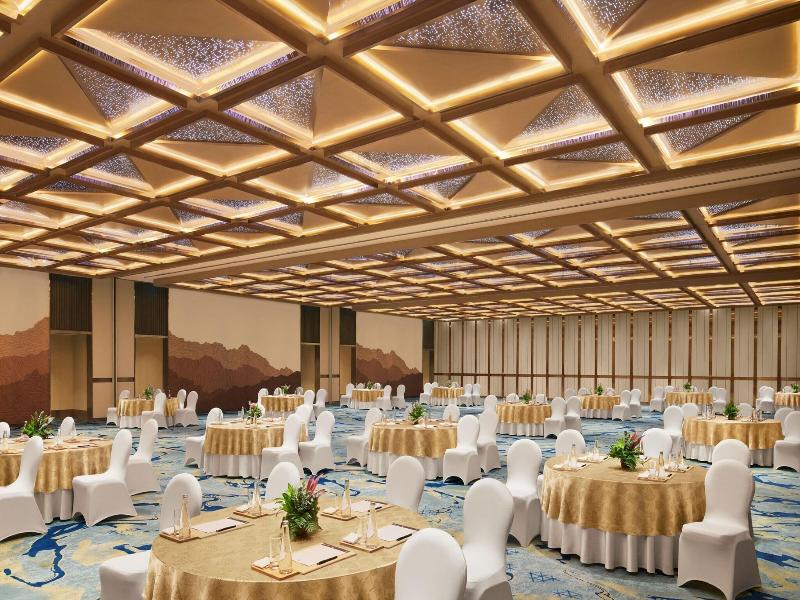 Jw Marriott Mumbai Juhu image