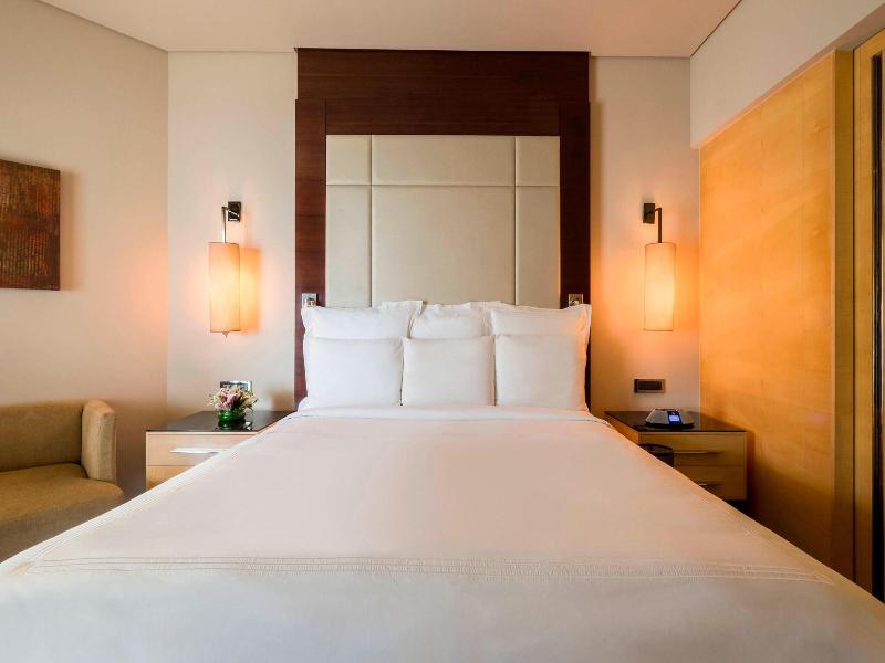 Jw Marriott Mumbai Juhu image