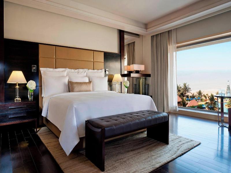 Jw Marriott Mumbai Juhu image