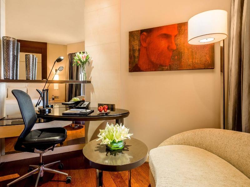 Jw Marriott Mumbai Juhu image
