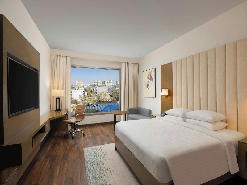 Courtyard Gurugram Downtown image