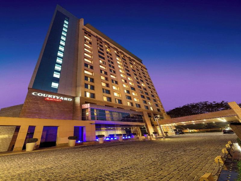 Courtyard Gurugram Downtown image