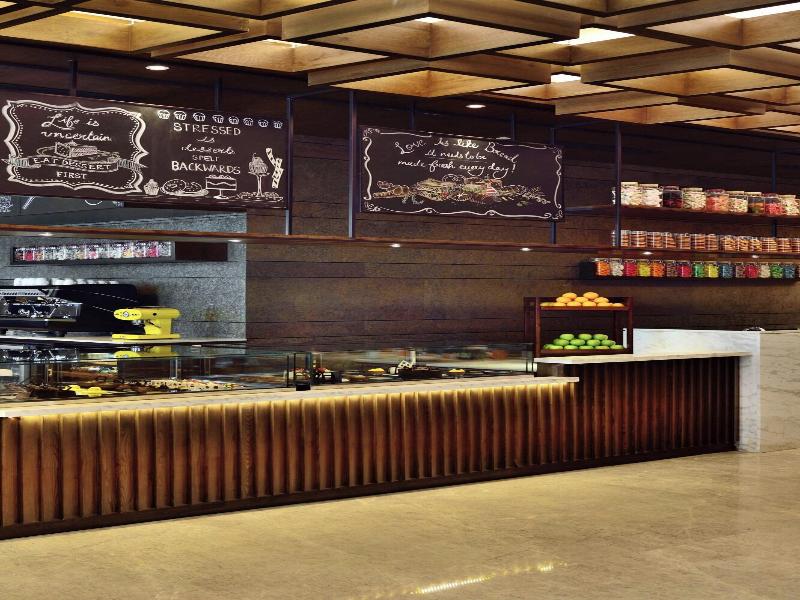 Courtyard Gurugram Downtown image