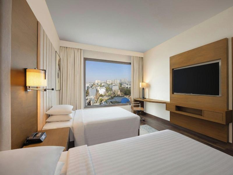 Courtyard Gurugram Downtown image