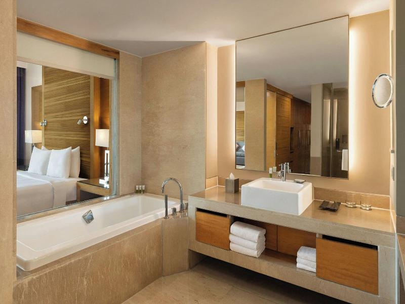 Courtyard Gurugram Downtown image
